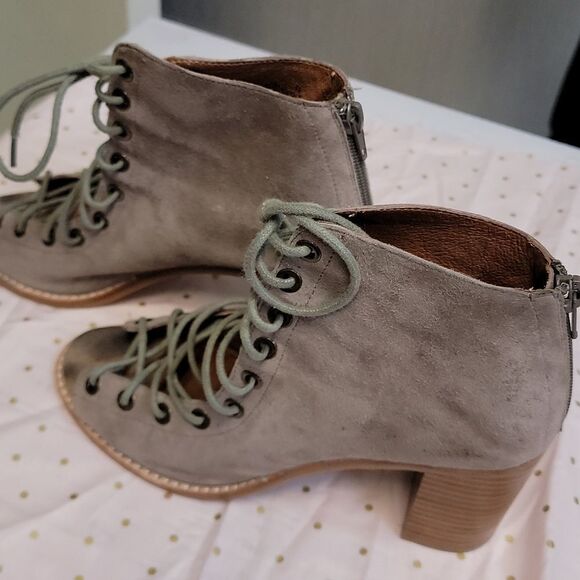 Jeffery Campbell Cors Taupe Suede Lace Peep Toe Booties Size 8 - Picture 7 of 9